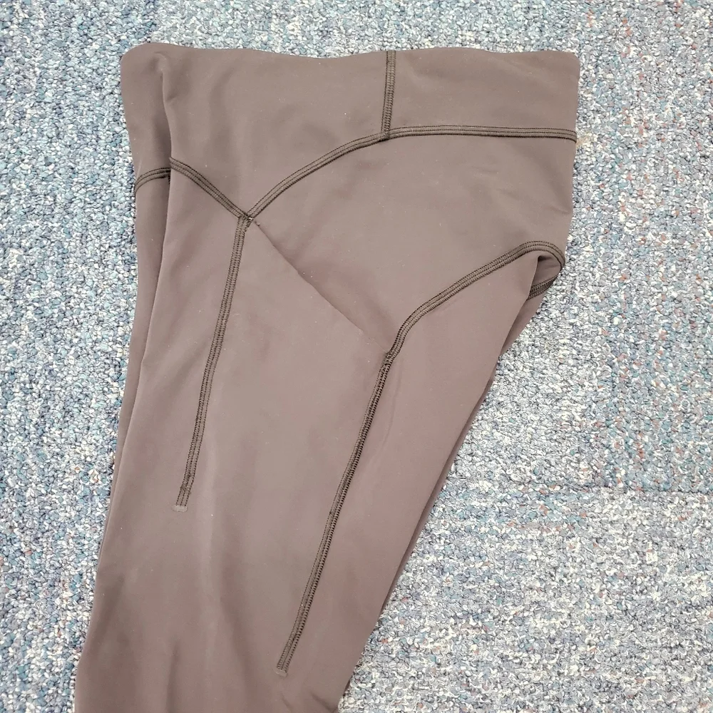 Lululemon Turning Point Tight - Black - Nulux - Size 4 - Picture 6 of 16